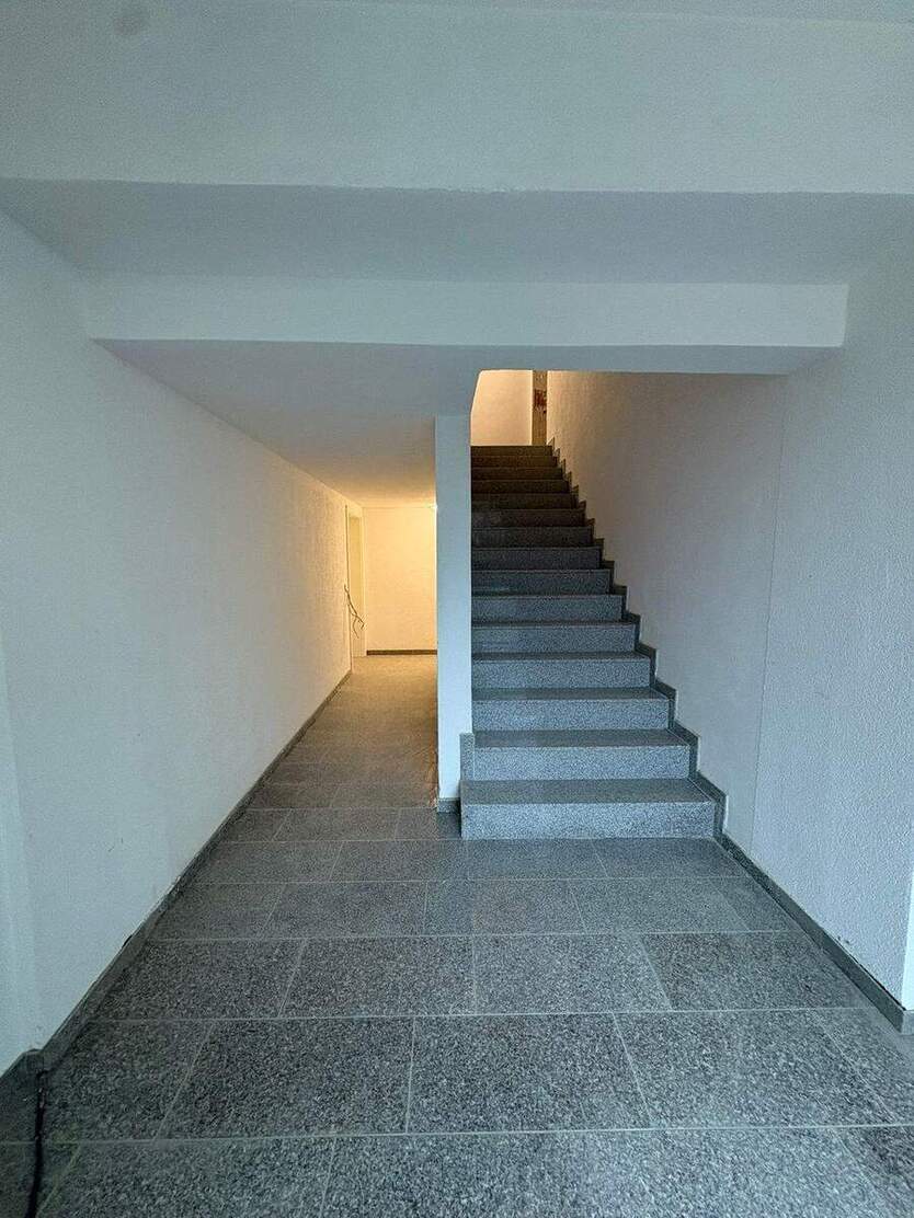 Attraktives Sanierungsprojekt für Handwerker: Etagenwohnung mit Restarbeiten zu verkaufen! 3 zimmer