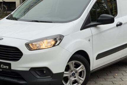 Ford Tourneo Courier 53.000 km 13.999 &euro; München 81677