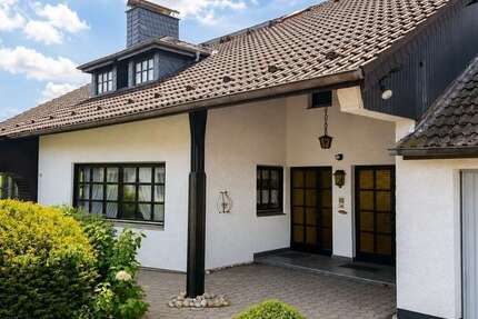 Haus Fulda Aschenberg - 8 Zimmer, 214 m&sup2;, 750.000&euro; | Angebot:26833917