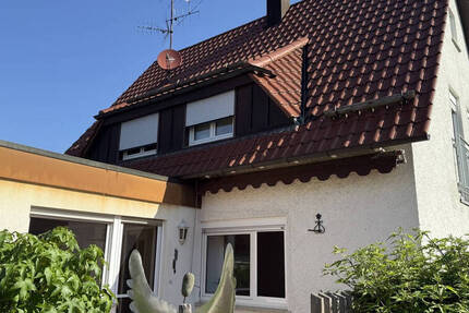 Einfamilienhaus mit Garage und großzügigem Garten gesucht?