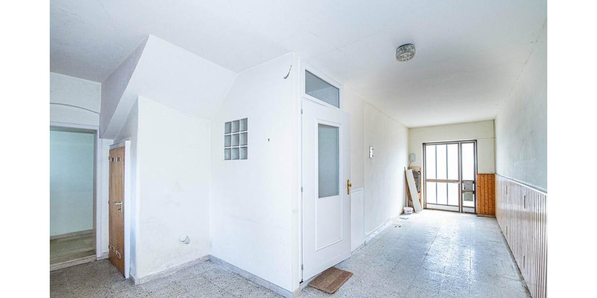 Großzügiges Zweifamilienhaus mit verborgenem Garten in der Innenstadt von Cham - Mehrfamilienhaus, Wohnhaus Cham | Angebot:26298154