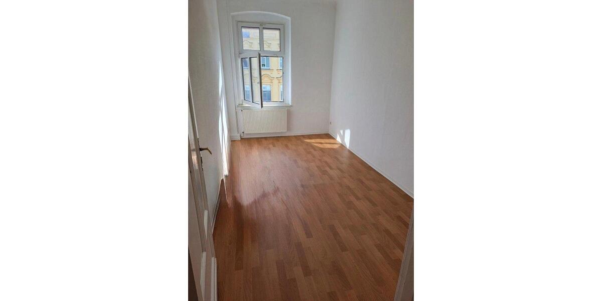 Etagenwohnung Eberswalde - 3 Zimmer, 74 m&sup2;, 705&euro; | Angebot:26004937
