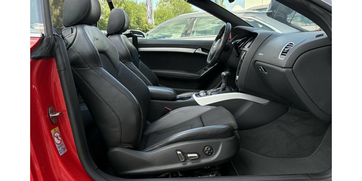 Audi A5 2.0 TDI Cabriolet S-Line XENON/NAVI/1.HAND 121.753 km 15.900 &euro; Villingen-Schwenningen 78054