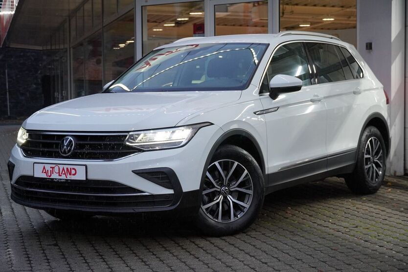 VW Tiguan 38.102 km 28.990 € Zwickau 08056