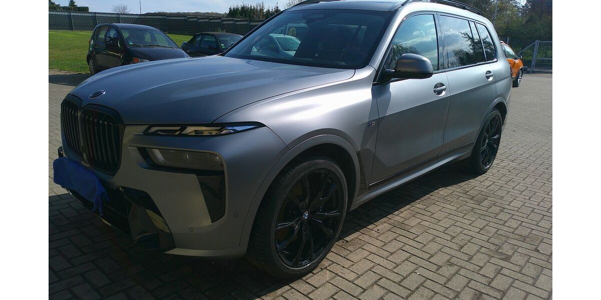 BMW X7 40.000 km 99.900 &euro; Neddemin 17039