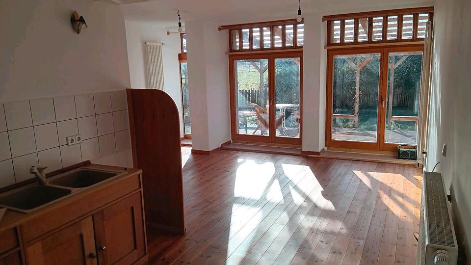 Ruhige, helle Wohnung mit Terasse und Garten 2 zimmer