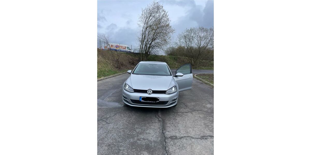 VW Golf 146.000 km 11.700 &euro; Büchel 56823