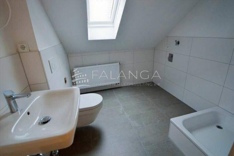 Etagenwohnung Wiesbaden-Schierstein Schierstein - 3 Zimmer, 90 m&sup2;, 1.350&euro; | Angebot:24702390