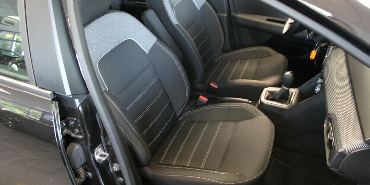 Dacia Sandero TCe 90 CVT Expression 14.222 km 15.980 &euro; Euskirchen 53881