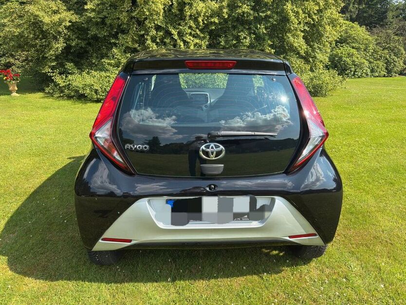 Aygo (X)