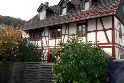Haus Staufenberg - 9 Zimmer, 209 m&sup2;, 1.350&euro; | Angebot:26335852