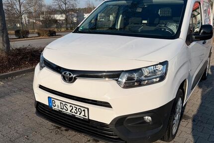 Toyota Proace City 59.000 km 15.000 &euro; Berlin 10435