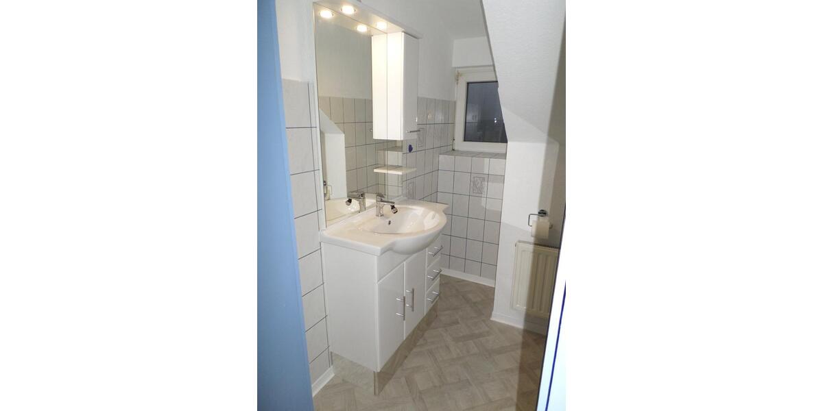 kleine 1,5 Zimmerwohnung im Dachgeschoss an Nichtraucher in 1 zimmer