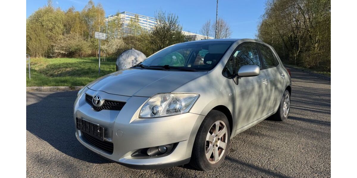Toyota Auris 139.400 km 3.190 &euro; Schwarzenberg 08340
