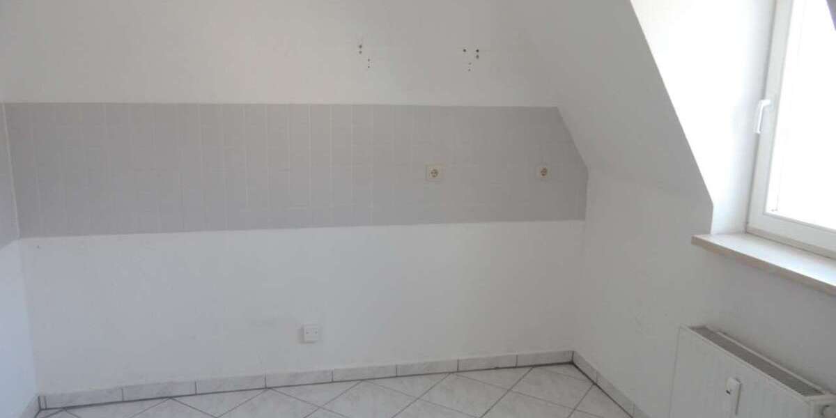 Etagenwohnung Zwickau Pölbitz - 2 Zimmer, 43 m&sup2;, 310&euro; | Angebot:26439521