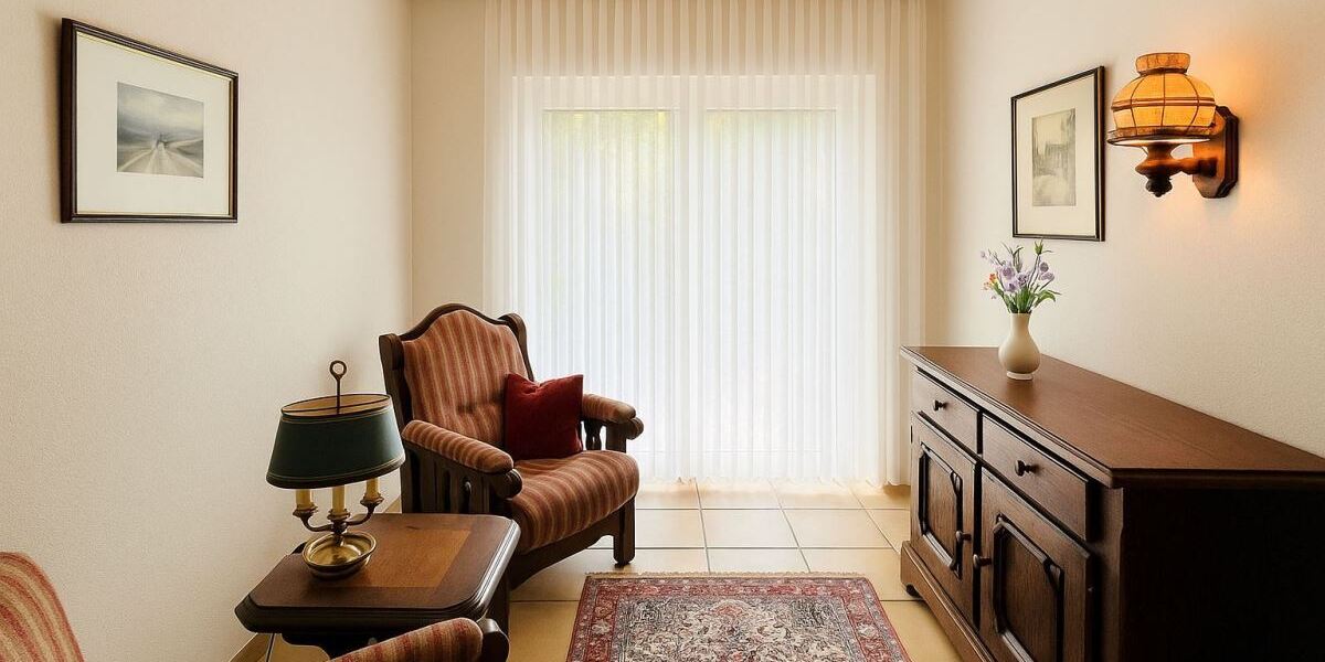 Freistehendes Einfamilienhaus auf großzügigem Grundstück in bester Lage von Frankfurt-Nieder Erlenbach 7.5 zimmer