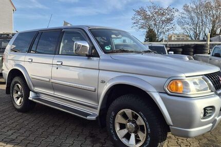 Mitsubishi Pajero 171.000 km 10.900 &euro; Mainz-Kostheim 55246