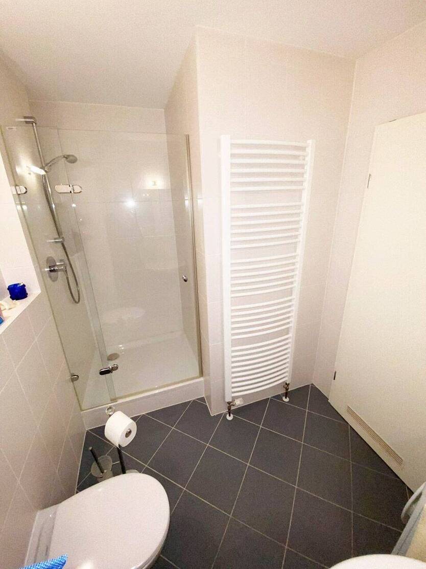 Luxuriöse ETW, S-West, Top Lage, WFL 49,16qm, Bj.88, 1 TG, 1 Kitchenette, üb. Terrasse, Garten, lux. Modern., Parkettböden, kurzf. Bezug 1 zimmer