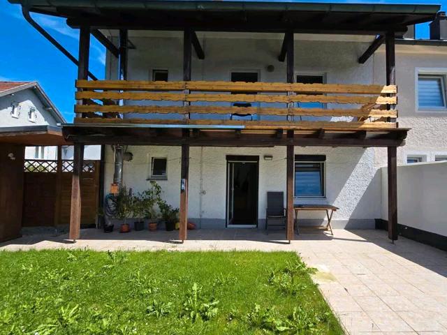 Reihenhaus Rotthalmünster - 6 Zimmer, 135 m&sup2;, 190.000&euro; | Angebot:27023820