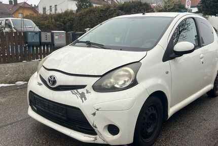 Toyota Aygo (X) 270.000 km 1.299 &euro; Ergoldsbach 84061