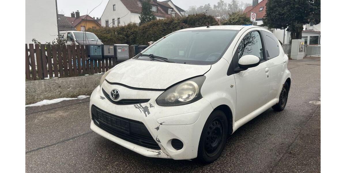 Toyota Aygo (X) 270.000 km 1.299 &euro; Ergoldsbach 84061