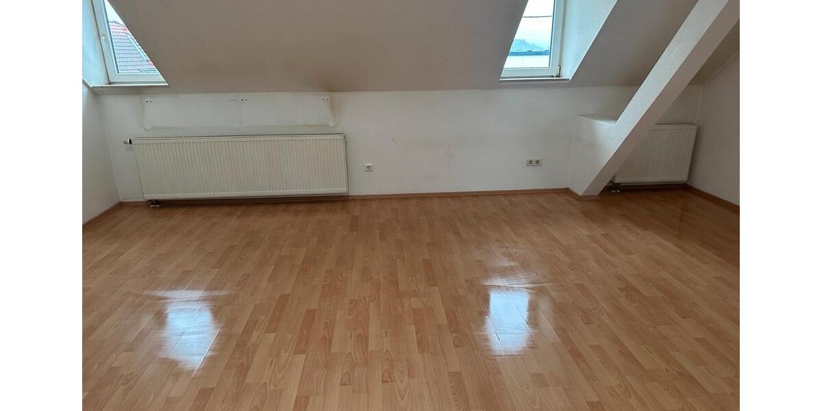 Dachgeschoßwohnung Neuwied Block - 5 Zimmer, 112 m&sup2;, 450&euro; | Angebot:26619913