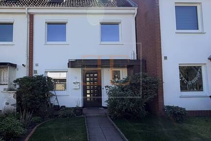 Frisch saniertes Reihenmittelhaus mit 6 Zimmern, Balkon und Einzelgarage zu vermieten - Haus Rellingen | Angebot:26346609