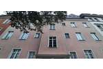 Gut vermietete Eigentumswohnung in gepflegtem Mehrfamilienhaus in Seitenstraßenlage 2 zimmer