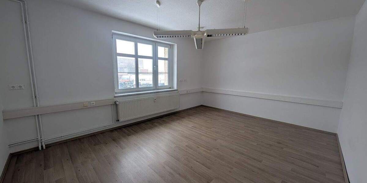 Gewerbeobjekt Bitterfeld-Wolfen Bitterfeld - 4 Zimmer, 630&euro; | Angebot:24876050