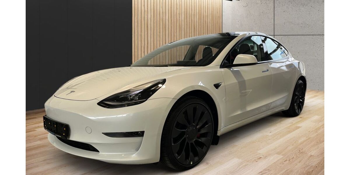 Tesla Model 3 72.500 km 30.990 &euro; Trieb 08239