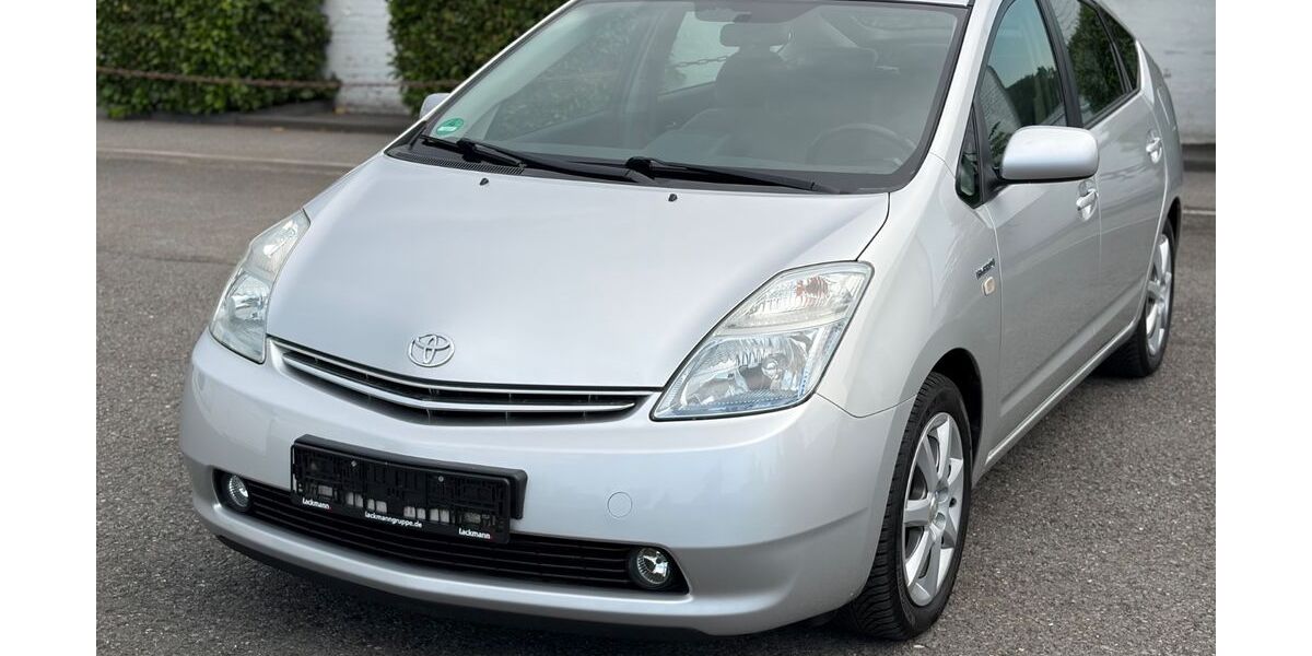 Toyota Prius 95.000 km 5.900 &euro; Düsseldorf - Bezirk 8 40231