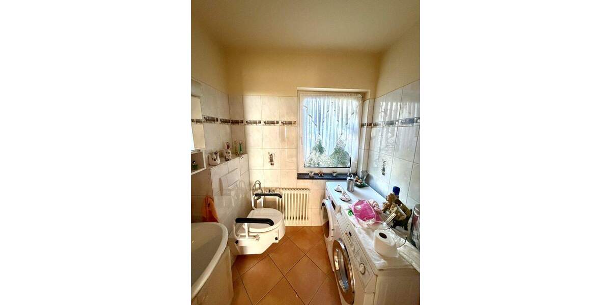 Mehrfamilienhaus, Wohnhaus Bad Sachsa - 7 Zimmer, 224 m&sup2;, 189.000&euro; | Angebot:25697817