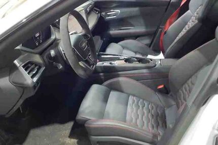 Audi RS e-tron GT 4.053 km 86.900 &euro; Sasbach 77880