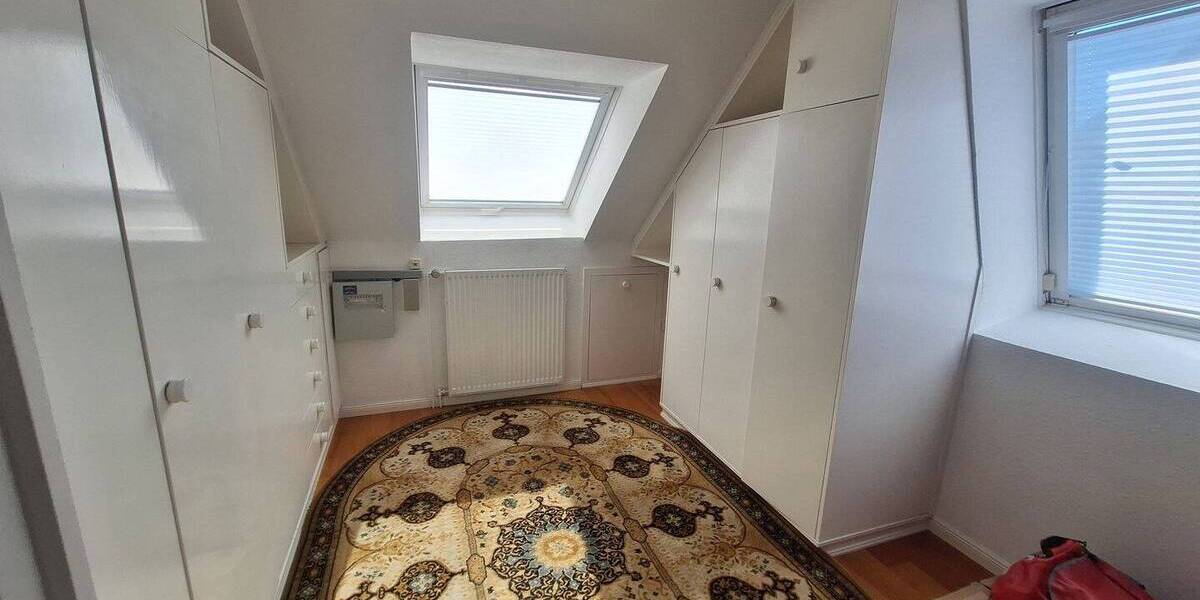 Einfamilienhaus Bad Oldesloe - 5 Zimmer, 180 m&sup2;, 1.655&euro; | Angebot:26417352