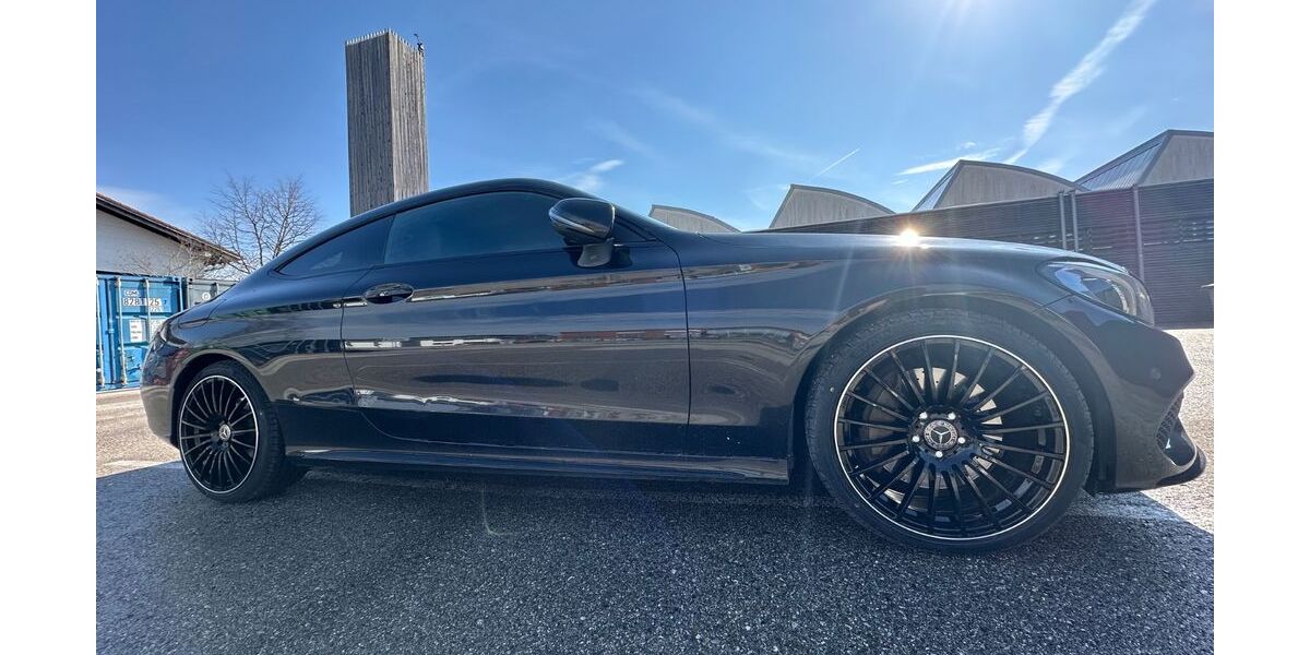 Mercedes-Benz C 250 159.000 km 22.000 € München 81547