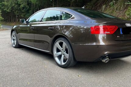 Audi A5 220.000 km 12.300 € Tännesberg 92723