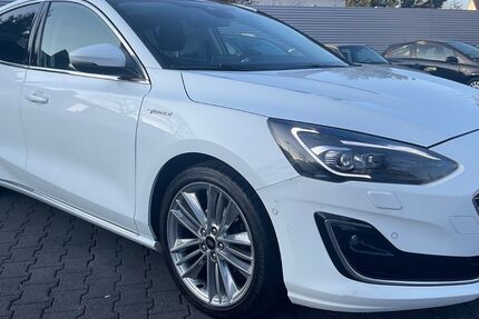 Ford Focus 49.000 km 17.950 &euro; Bielefeld 33649