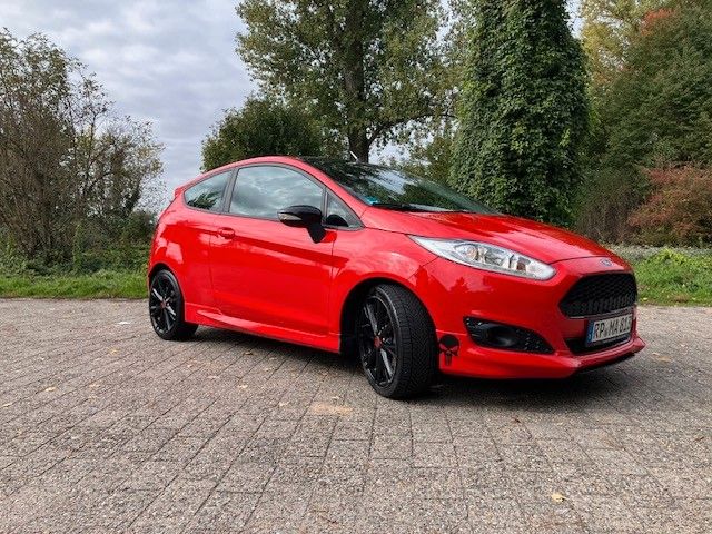 Ford Fiesta 111.795 km 8.790 € Bobenheim-Roxheim 67240