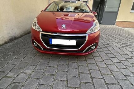 Peugeot 208 81.000 km 6.300 &euro; Mutterstadt 67112