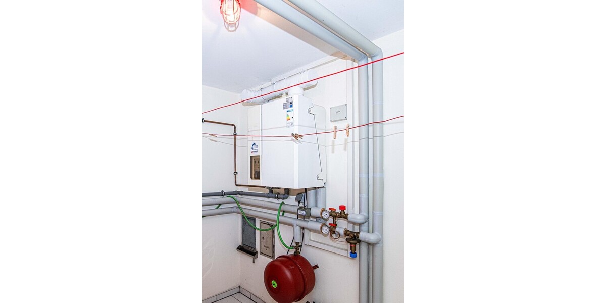 Großzügiges Zuhause mit umzäunten Gartengrundstück und vielseitigem Studio - Einfamilienhaus Schönthal | Angebot:27038045