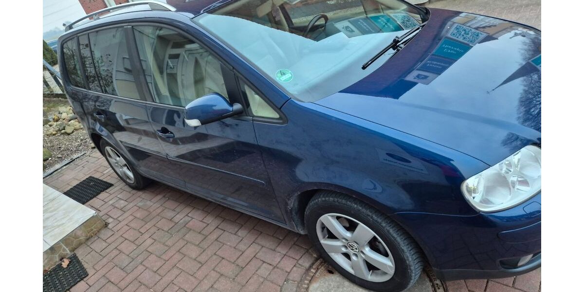 VW Touran 267.500 km 3.300 &euro; Eddelak 25715
