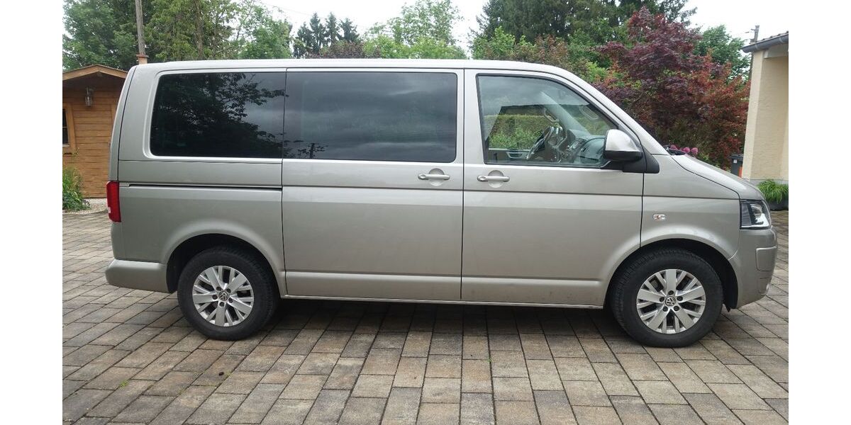 VW T5 Multivan 207.000 km 19.900 &euro; Forstern 85659