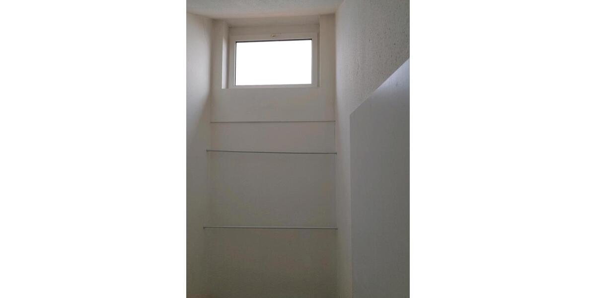 Etagenwohnung Ihlow - 2.5 Zimmer, 80 m&sup2;, 1.100&euro; | Angebot:26268016