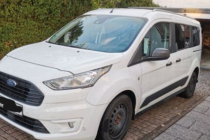 Ford Tourneo Connect 117.000 km 15.999 € Mücke 35325