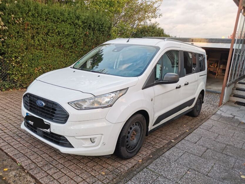 Ford Tourneo Connect 117.000 km 15.999 € Mücke 35325