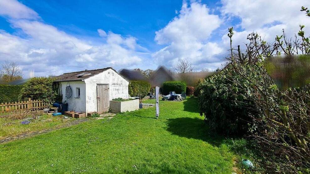 Einmalige Gelegenheit: Zweifamilienhaus mit Garten und Garage in Übach-Palenberg