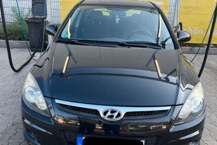 Hyundai i30 203.000 km 1.400 &euro; Bonn 53119