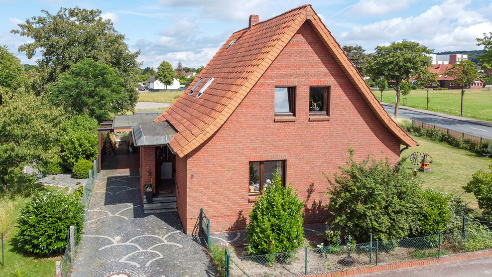 Wohngenuss mit Charme - gepflegtes Ein- bis Zweifamilienhaus mit Wintergarten 6 zimmer