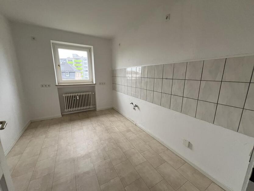 3-Zimmer-Wohnung - 75 m² Wfl. - Balkon - Aufzug - in Selb Plößberg zimmer