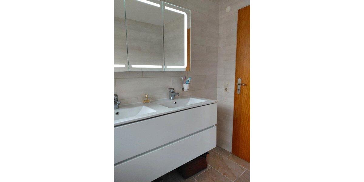 Einfamilienhaus Bad Wildbad - 8 Zimmer, 153 m&sup2;, 398.000&euro; | Angebot:26283390